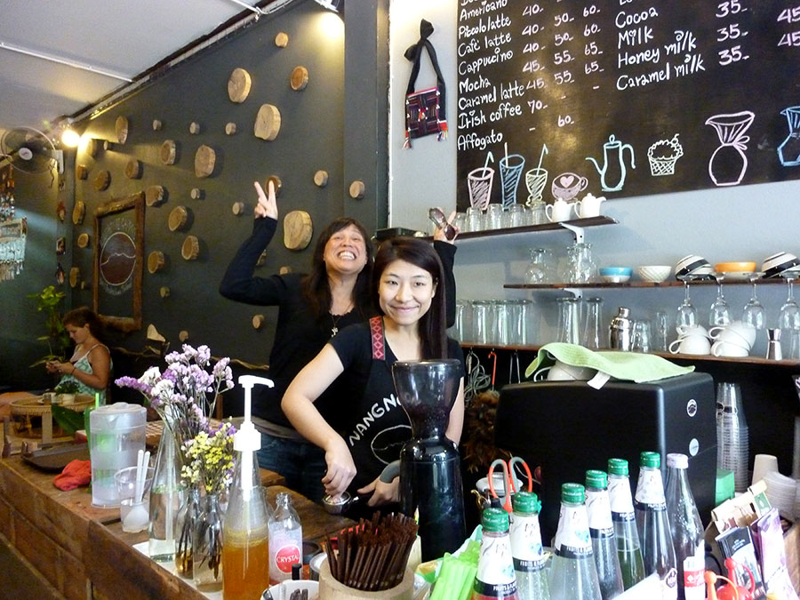 JP photo bombs my pic of Tu.