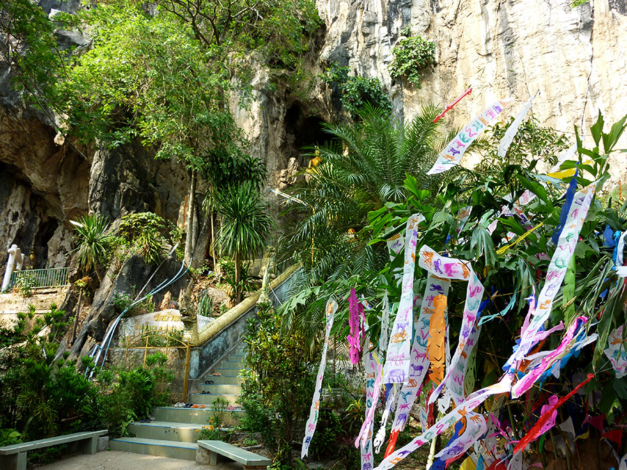 Entrance of the Buddha Cave Temple Chiang Rai Beach