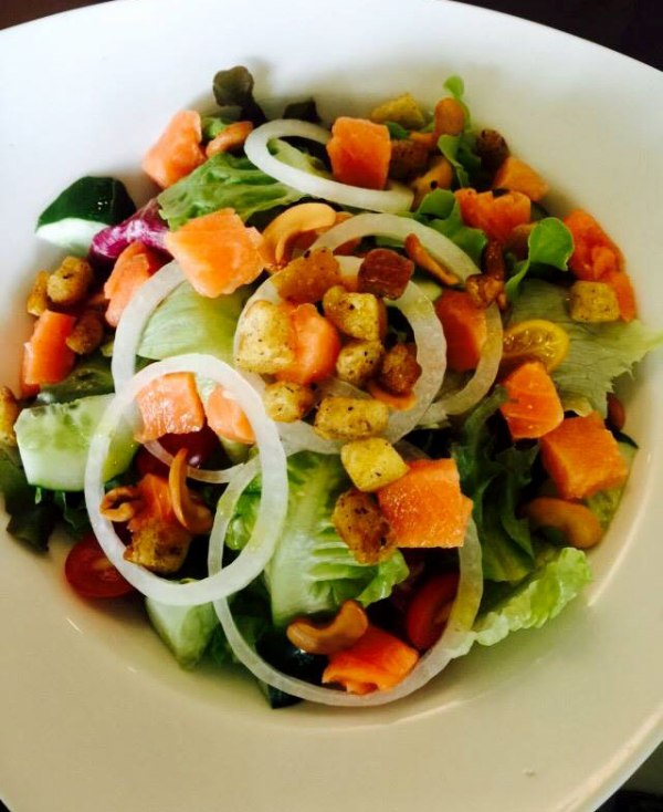 Salmon salad at BaanChonsuwana