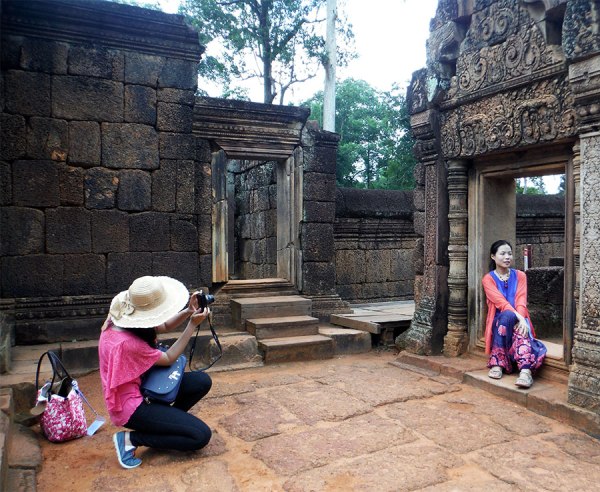 At Banteay Srey, pretty in pink.