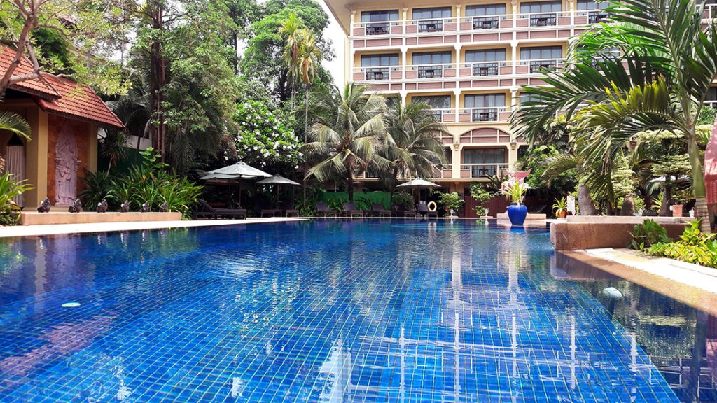 Expat woes: working out at the gym and swimming&nbsp;pool