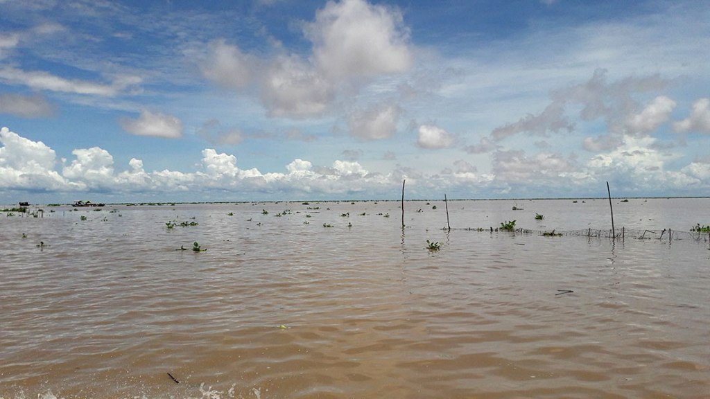 on-the-water-at-Tonle-Sap