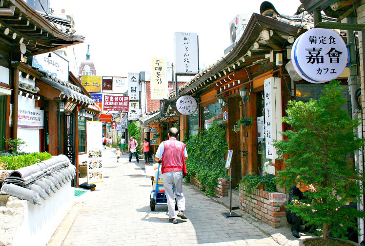 expat blogger interview series